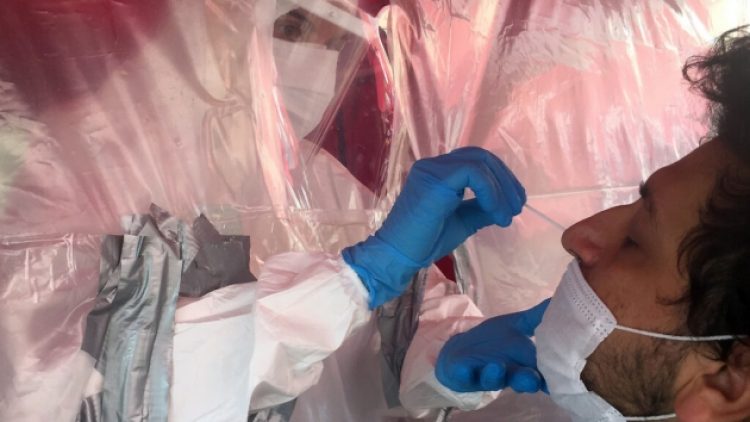 Özel hastaneye 250 lira veren Covid-19 testi yaptırabilecek