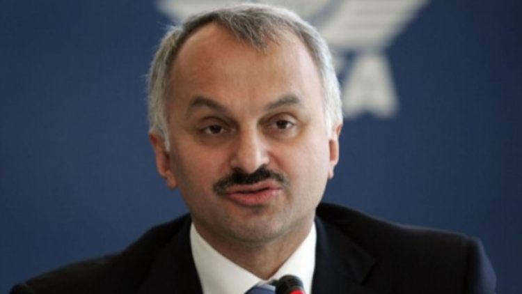 Koronaya yakalanan Temel Kotil yoğun bakımda