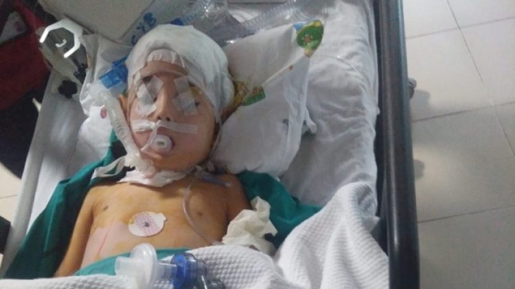 Tutuklu öğretmenin yoğun bakımdaki oğlu ameliyat edildi