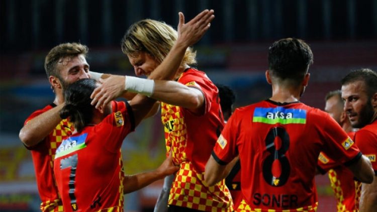 Göztepe “farklı” başladı