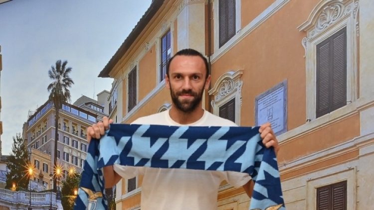 Muriç imza için gitti