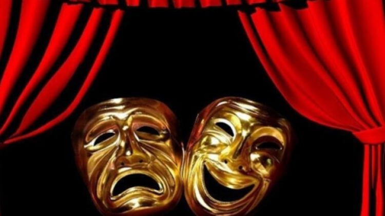 “Özel tiyatrolar çöküyor”