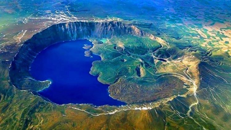 Nemrut Yanardağı’ndaki buhar çıkışı endişelendirdi