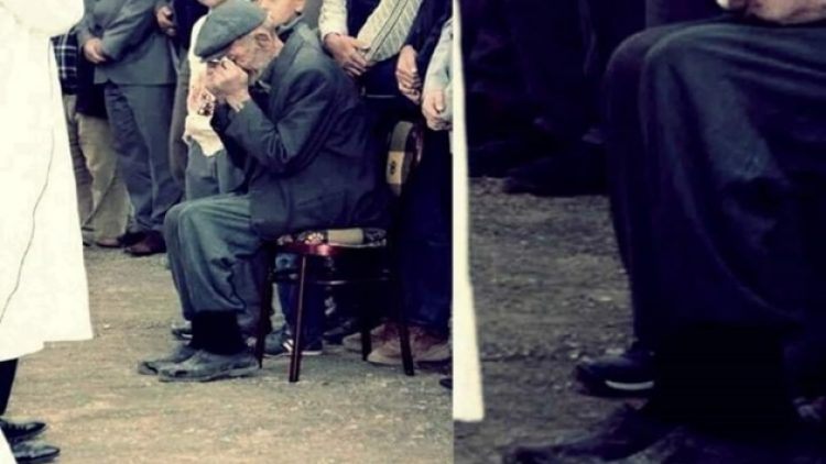 Oğlunun cenazesine yırtık ayakkabısıyla gelen Recep Gökçe koronavirüsten vefat etti