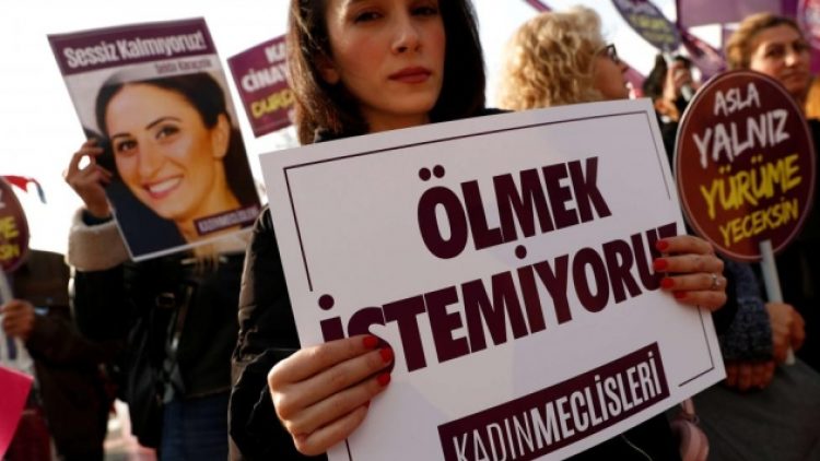 Bir kadın daha boşanmak istediği için öldürüldü