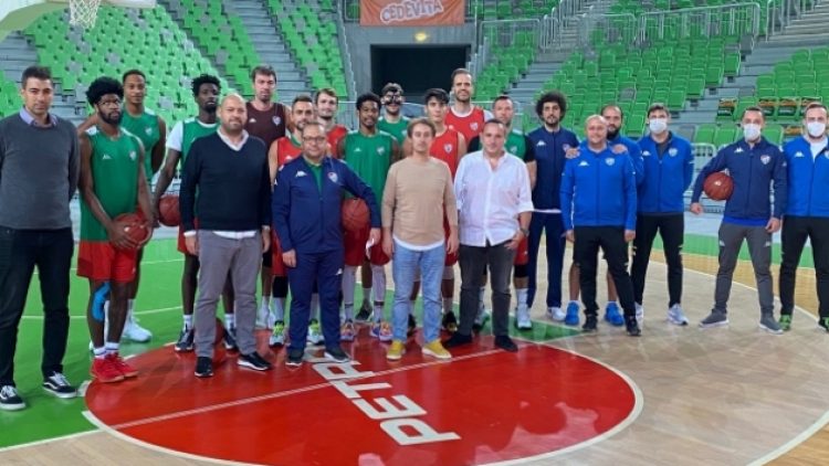 Frutti Extra Bursaspor hükmen galip