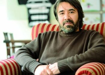 Demirkubuz: 3 senaryom kayboldu!