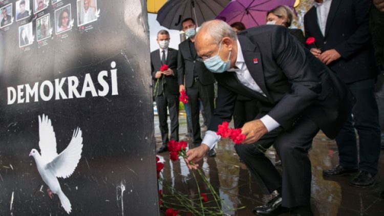 Muhalefetten 10 Ekim anması: Kılıçdaroğlu gar önüne gitti, DEVA katliamı lanetledi