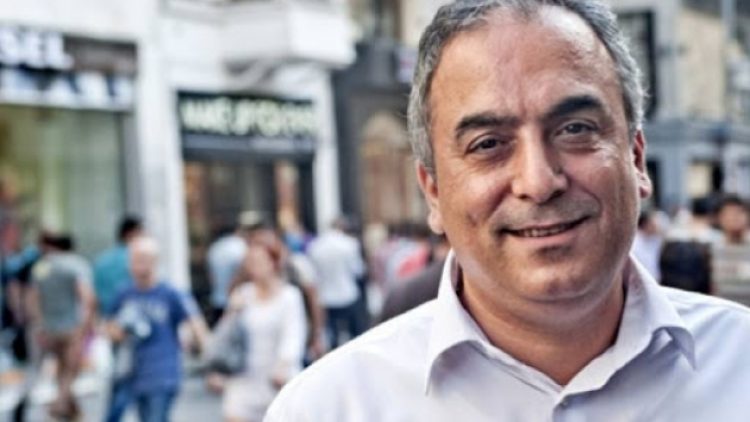 Markar Esayan yaşamını yitirdi