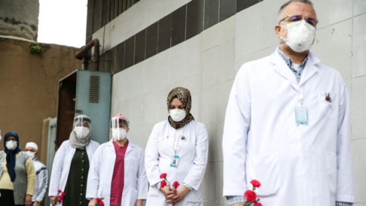 Kovid-19’dan ölen doktorların sayısı 51’e yükseldi