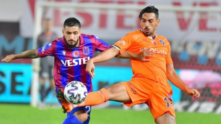 Başakşehir galibiyet ile tanıştı