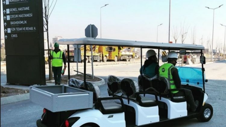 Hastanelere sedye yerine golf arabası almışlar