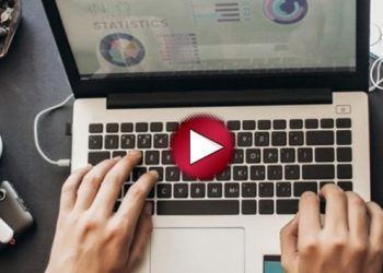 Online hakaret: Mikrofonu açık unuttu
