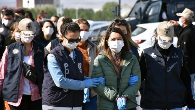 Suçlama: Kurban derilerini HDP’ye bağışlamak, fitreyi tutuklulara göndermek
