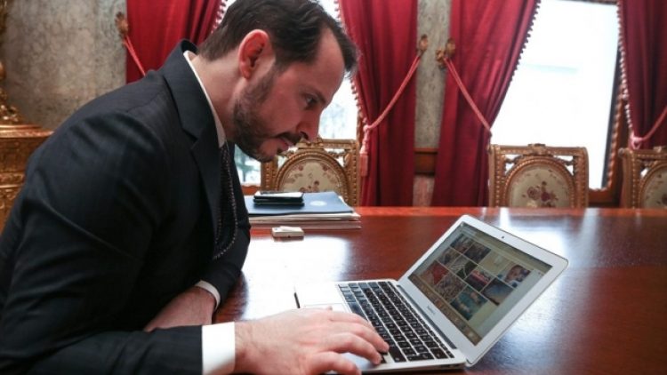 Soru önergelerine link gönderen Berat Albayrak’a yeni önerge: Link yollama!