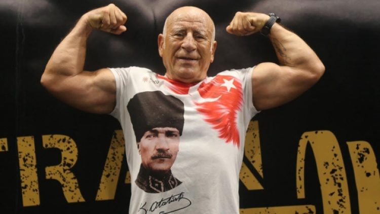 97. yıl için 97 ton kaldırdı