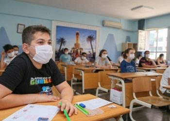 Koronavirüse rağmen yüz yüze eğitimde üçüncü aşama başlıyor