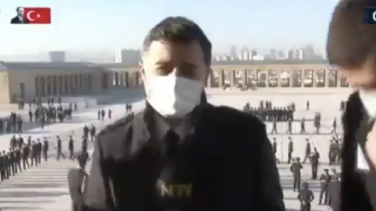 NTV’nin Anıtkabir’deki canlı yayını zorla kesildi