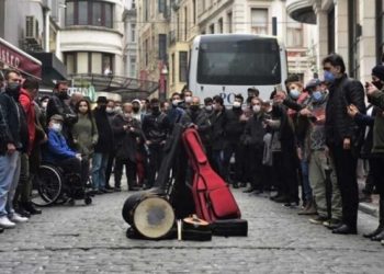 “Sanatın saati olmaz”