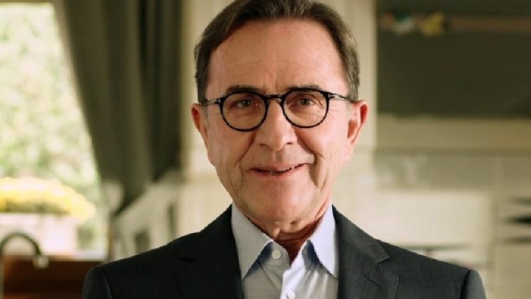 Saray’ın kürcüsüne: Çakma sağlıkçı!