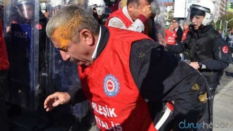 ”Kral çıplak diyen herkes terörist”