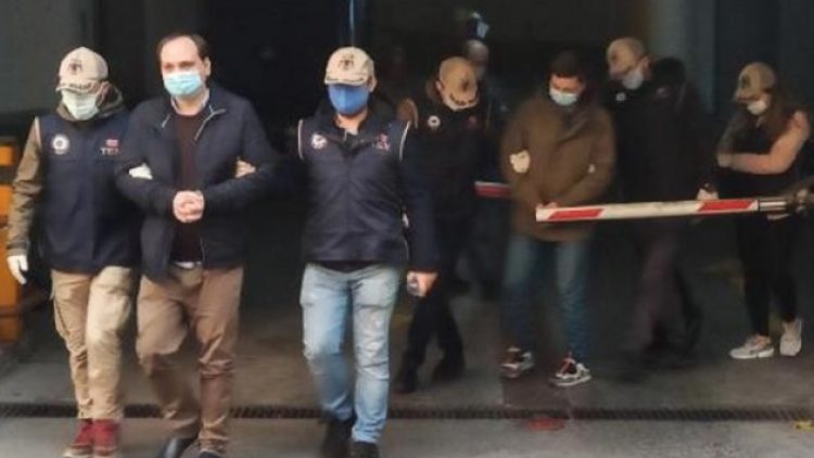 Rus gazeteciler serbest bırakıldı