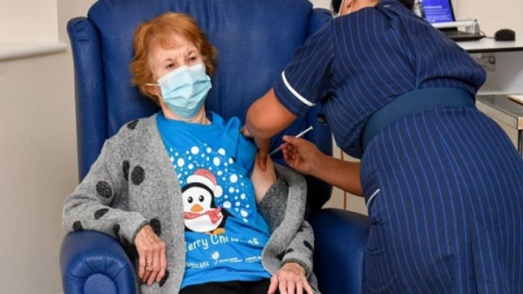 İngiltere’de ilk Covid-19 aşısı yapıldı!