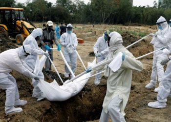 Dünya genelinde koronavirüsten ölenlerin sayısı 1,6 milyonu geçti