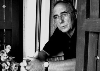 Ataol Behramoğlu, 65 yaş üstü sokağa çıkma yasağına karşı dava açtı