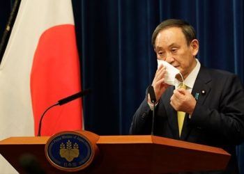 Japonya Başbakanı Suga, halktan özür diledi
