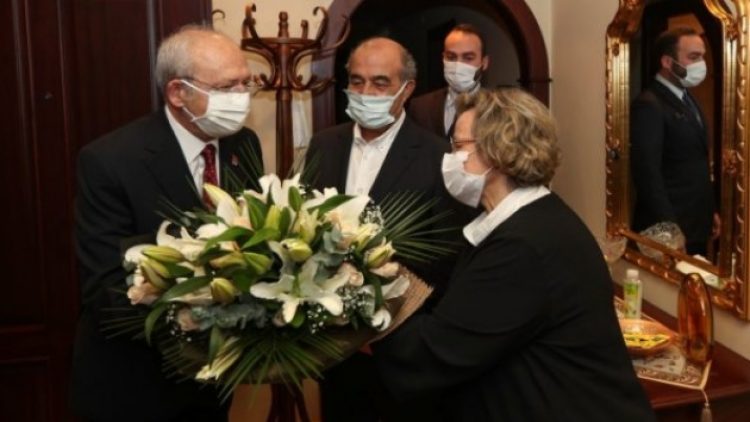 CHP’nin Türkeş’in eşine yaptığı ziyaret Alevi örgütlerin tepkisini çekti