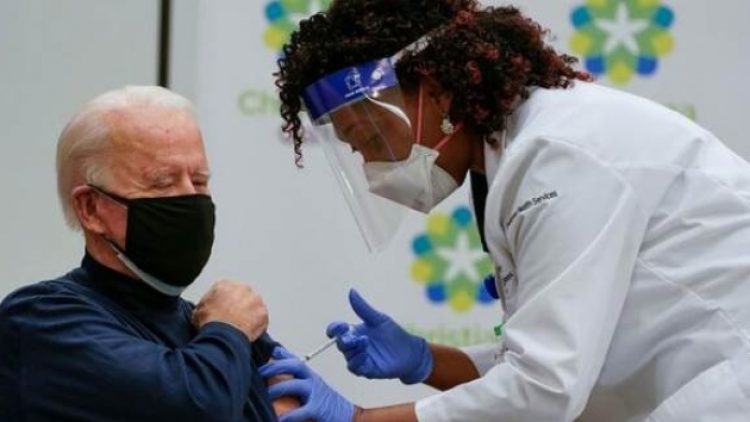 Joe Biden korona aşısı oldu