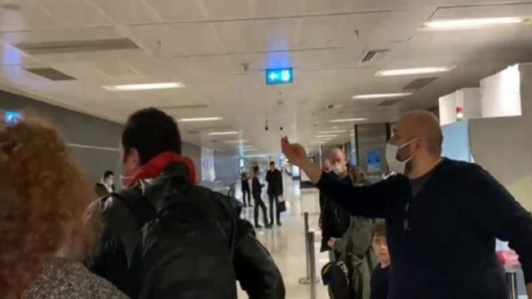 Havalimanındaki 250 liralık korona test parası yolcuları çileden çıkardı