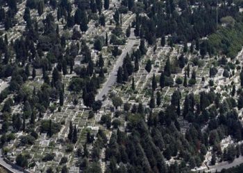 İstanbul’da mezar yerleri karaborsaya düştü!
