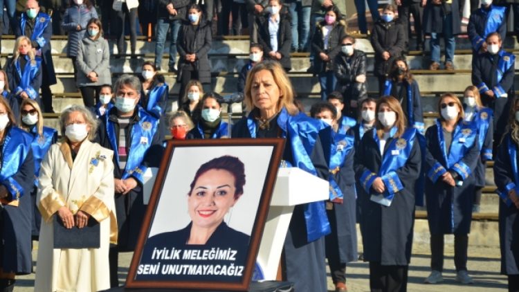 Akademisyen Aylin Sözer son yolculuğuna uğurlandı