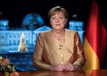 Merkel: Sıram geldiğinde aşı olacağım