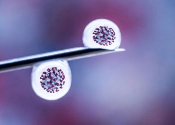 Mutasyona uğrayan koronavirüs 20 yaş altına bulaşıyor