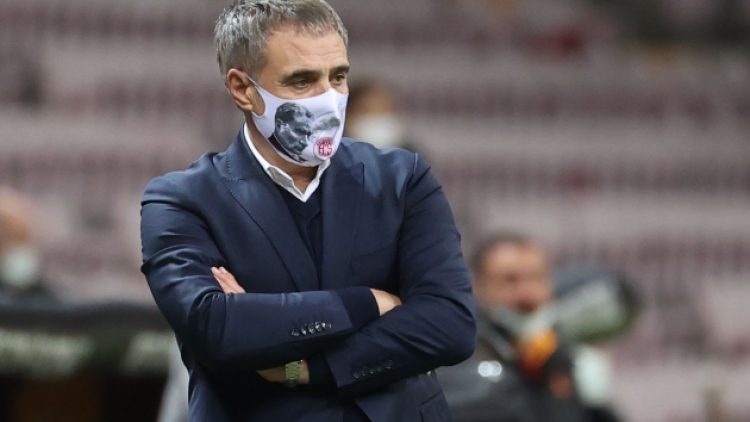 Ersun Yanal: Önce kendimize çeki düzen vermeliyiz