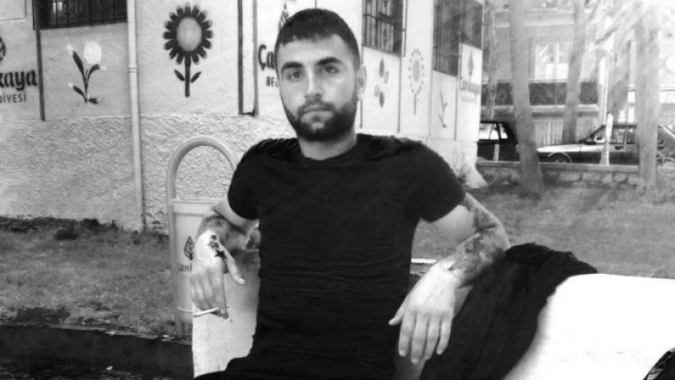 Zorla girdiği evde eski sevgilisini öldürdü