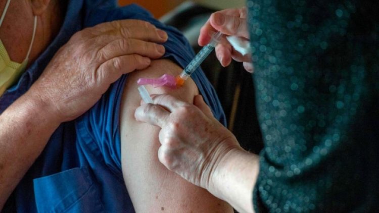 Koronavirüs aşısı olanlar öncelikle rıza formu dolduracak