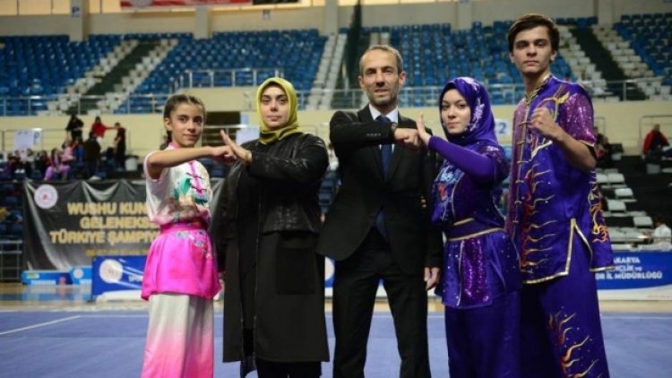 Wushu Federasyonu aile arasında turnuva düzenlemiş