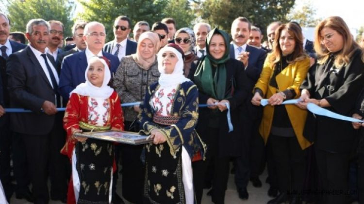 Bakanın-valinin törenle açtığı çarşı, törenle yıkıldı!