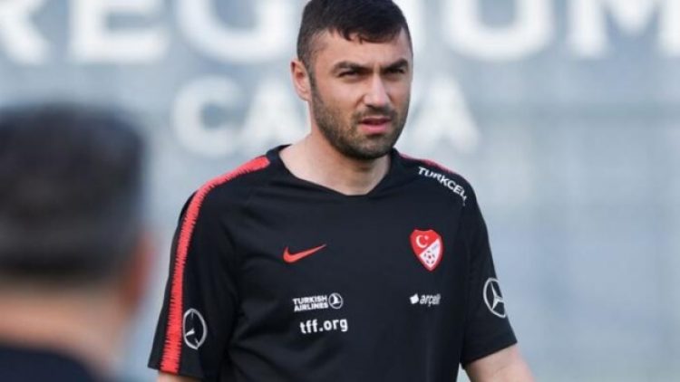 Burak Yılmaz’dan Fenerbahçelileri kızdıracak Mesut açıklaması