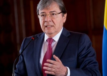 Kolombiya Savunma Bakanı, koronavirüs nedeniyle hayatını kaybetti
