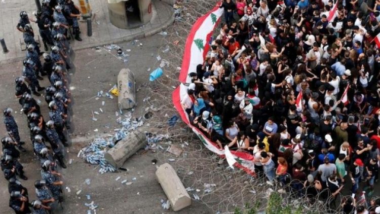 Lübnan’da protestolar büyüyor: Hükümet yasakları kaldırsın, yoksullara destek verilsin