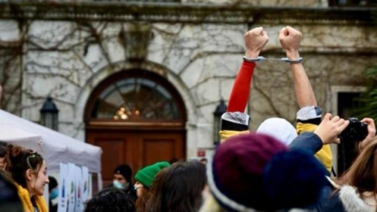 Boğaziçi’nde dört öğrenci gözaltına alındı