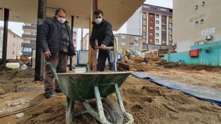 İnşaatlarda babasıyla çalışan eski milli sporcunun hayali sporcu yetiştirmek