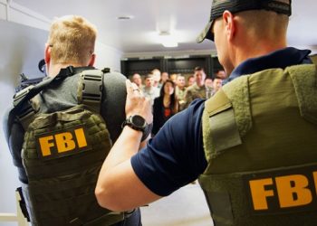 Çocuğa şiddetten aranan şüpheli 2 FBI ajanını öldürdü