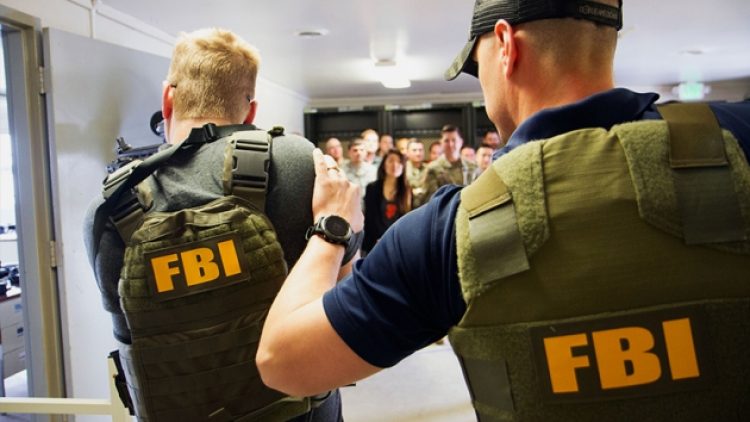 Çocuğa şiddetten aranan şüpheli 2 FBI ajanını öldürdü