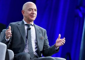 Jeff Bezos, Amazon’daki görevini bırakıyor